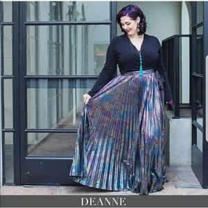 Lularoe oil slick deanne dress